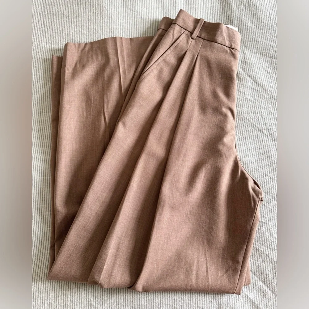 Banana Republic Siena Wide-Leg Italian Wool Pants - Camel - Size: 2 - Like New! - Picture 7 of 11